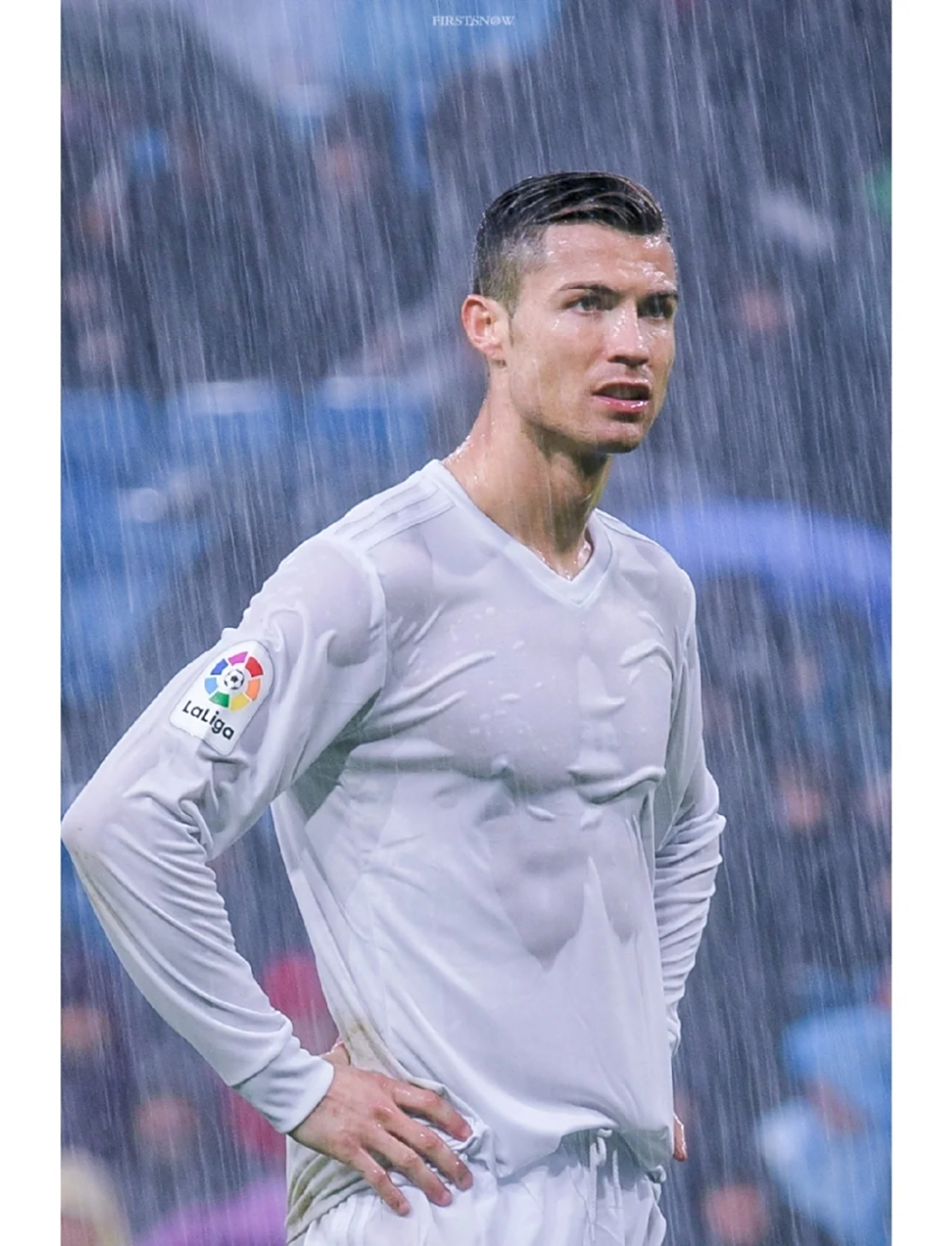 爱游戏官方入口-C罗与70激战IG分钟，持续失利胜负难料！，Rookie焦点对战赛场气氛高涨(阿森纳7比5惊天逆转)