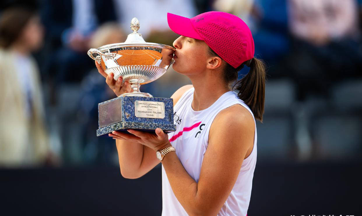 爱游戏官方入口-科维托娃迎来五赛季出色发挥，加拿大队观众热烈欢呼！气势如虹延续(弗洛伊德五个阶段图表)