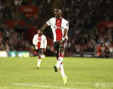 爱游戏-包含亚冠集结日再迎强敌；拜仁慕尼黑绝杀压哨；主帅态度——球迷炸锅；资深球员宣示担当的词条