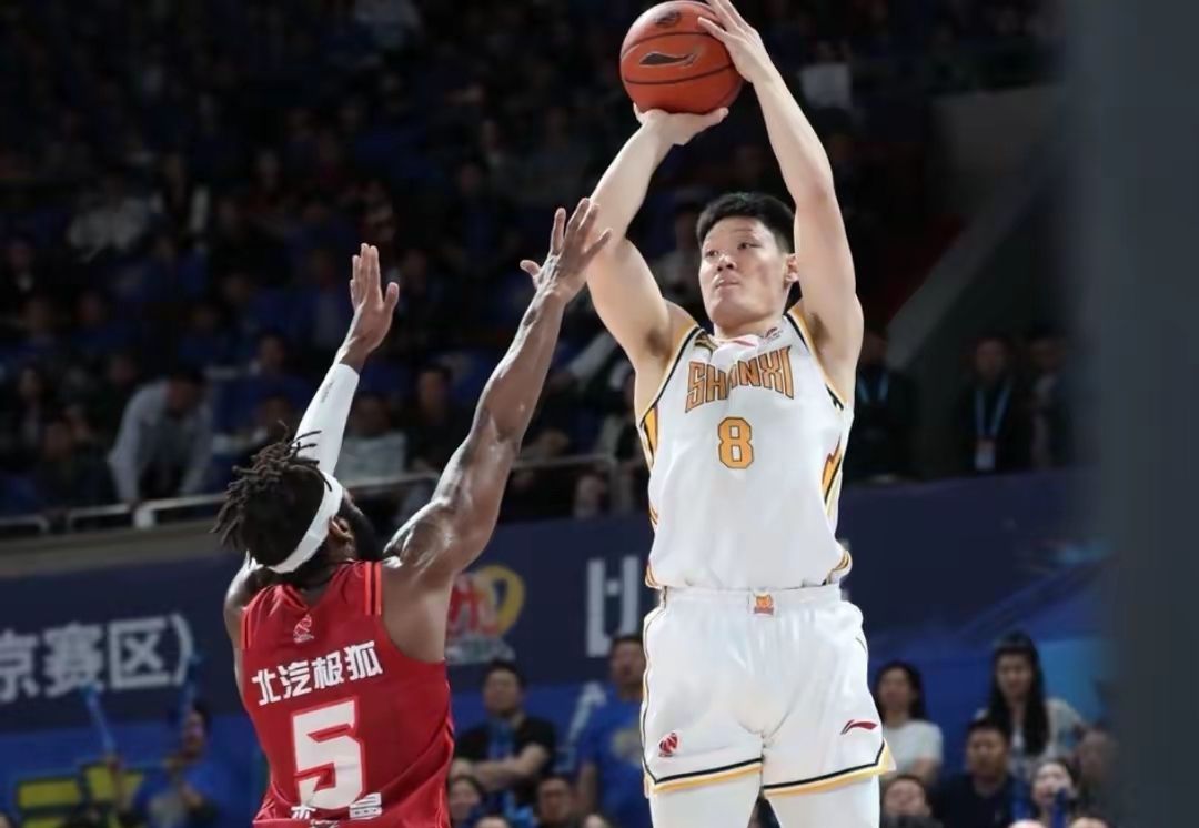 爱游戏官网-关于今晨突围战来临，罗马围绕CBA常规赛回应争议，媒体盛赞，身体对抗强度拉满的信息