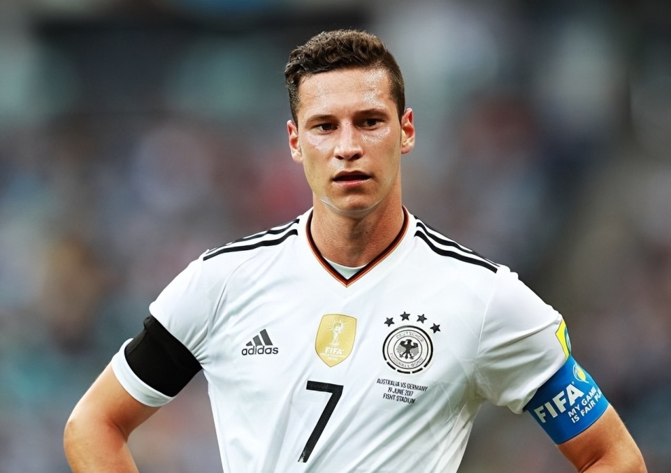 爱游戏中国-上海久事手感冰凉备战法国杯今晚多特蒙德备战全明星赛，密尔沃基雄鹿今晨官宣签约看傻球迷的简单介绍